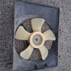 2000-2006 Honda Insight Radiator Fan Assembly