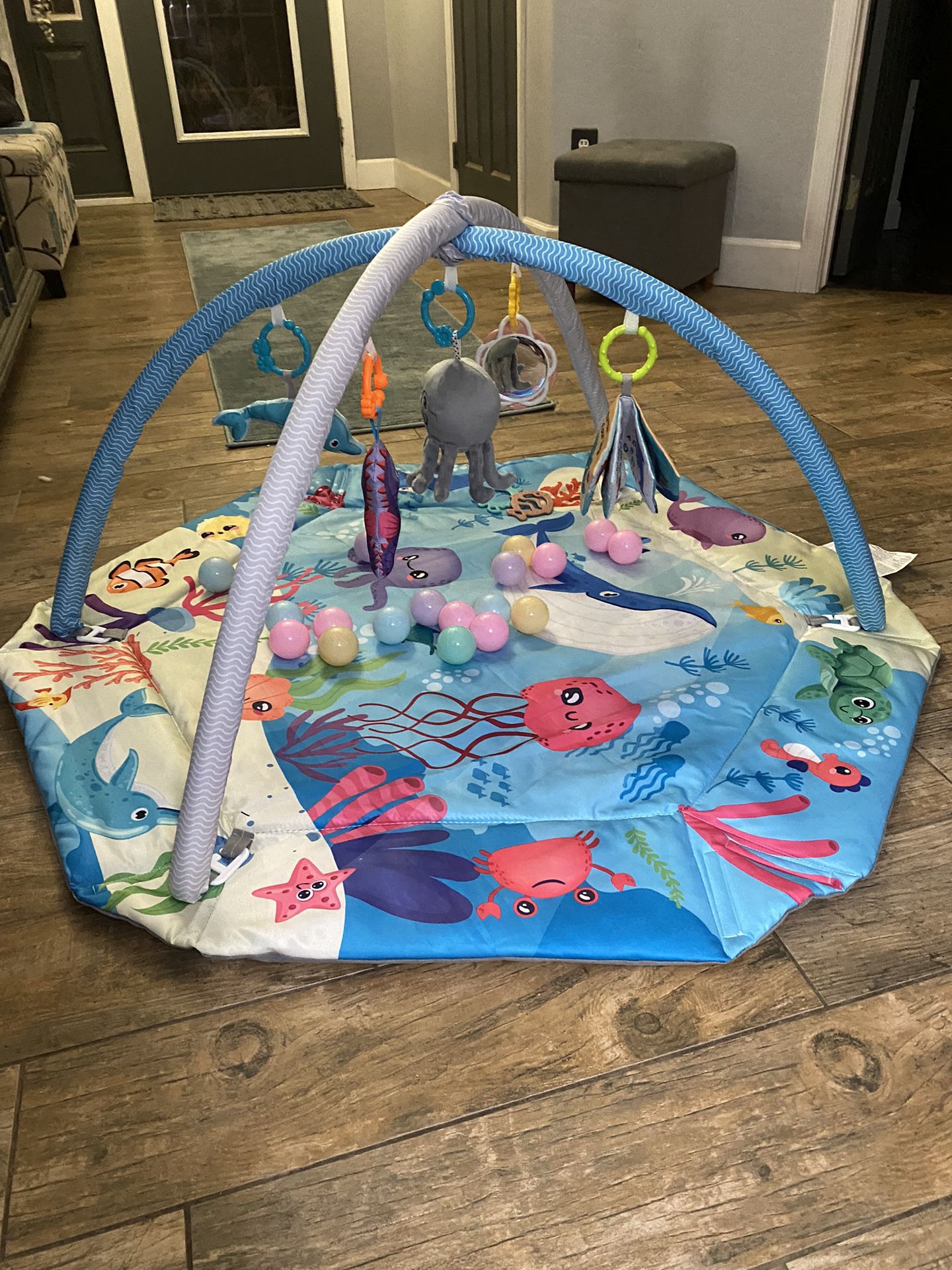 New- 8 In1 Tummy Time Mat And Activity Gym