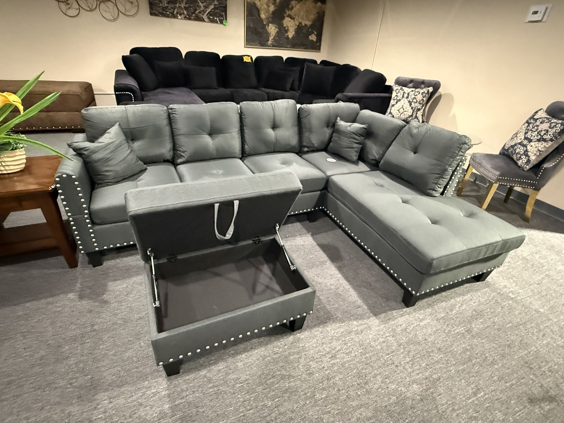 SECTIONAL WITH OTTOMAN