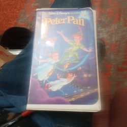 Two Black Diamond Disney Vhs Beauty And The Beast And Peter Pan