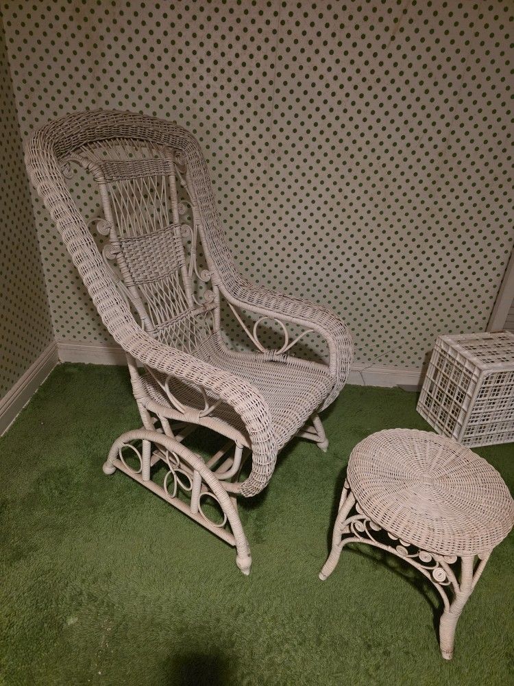 White Wicker Rocking Chair With Ottoman
