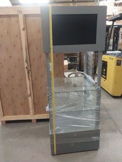 Display case w/ 2 monitors