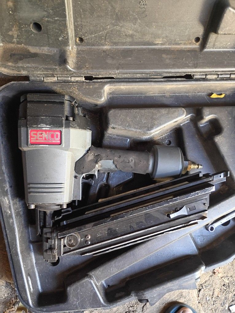 Senco Nail Gun 