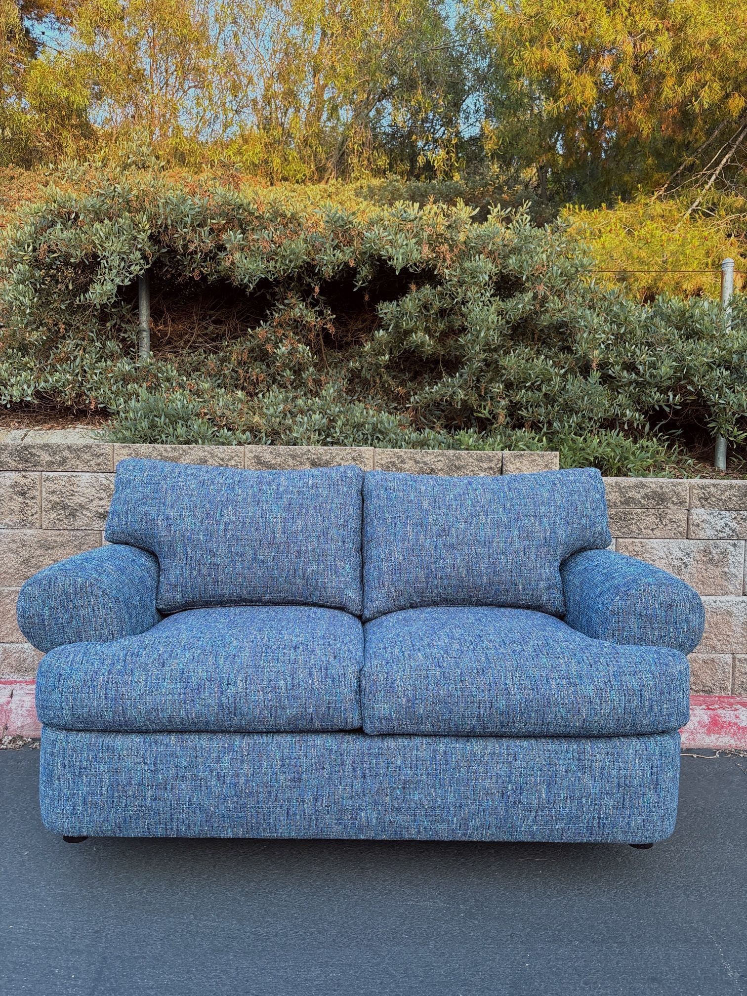Modern Sofa 🔹