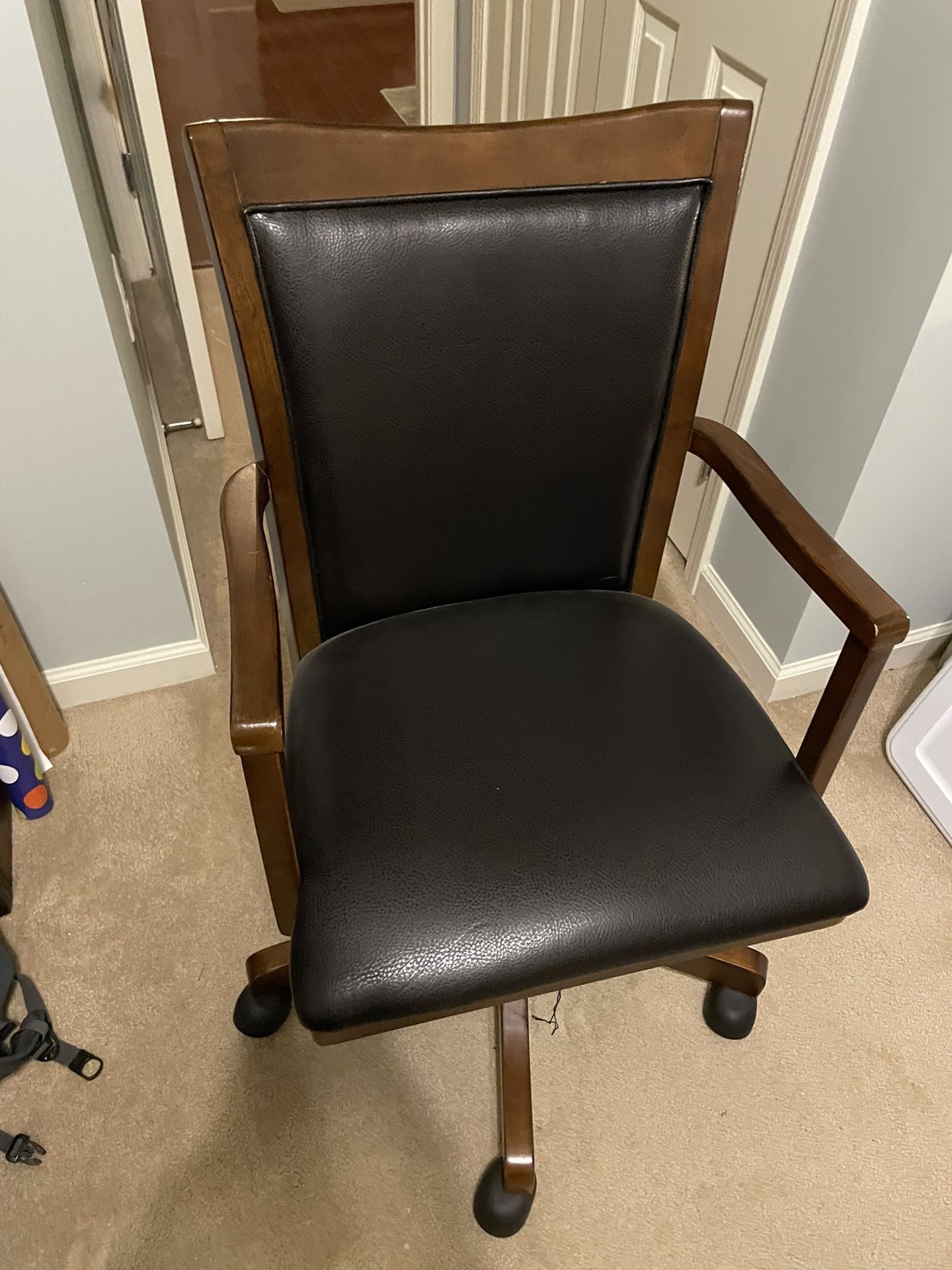Wood/leather Office Chair