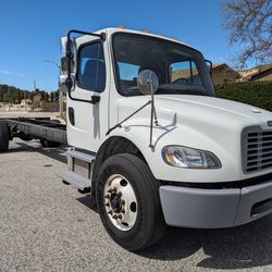 2018 Freightliner 26' Cab Chassis CDL 258,000 Miles 