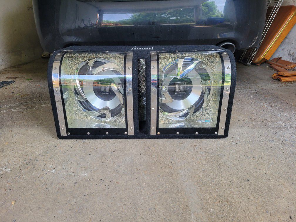 Dual 12" Sub Woofers With Box