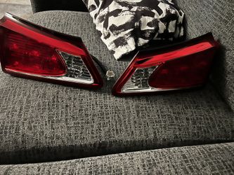 2011 Is250 Tail Lights