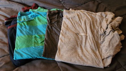 9 Men's Tee Shirts L and XL..