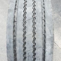 Single (1) 245 70 19.5 Michelin XZE Tire