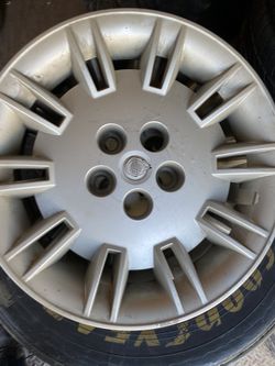 Chrysler 300 hubcaps