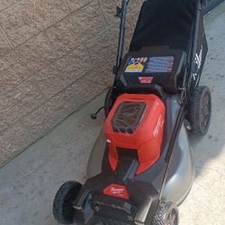 Milwaukee
M18 FUEL Brushless Cordless 21 in. Walk Behind Dual Battery Self-Propelled Mower (Tool-Only