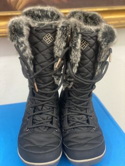 WOMENS COLUMBIA BOOTS SUPER WARM. SZ 9.5