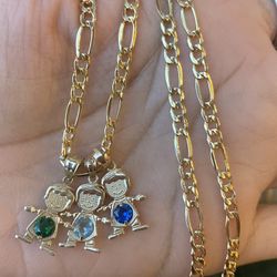 Cadena Con Niños En 14 Kt 22 “ De Largo 💓