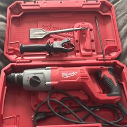 1” SDS Milwaukee Roto Hammer With Tile Chisel 