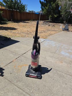 Bissel Vacuum Cleaner