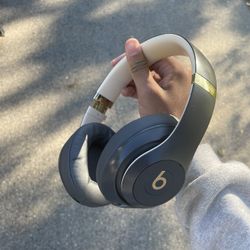 Beats Studio Pro 