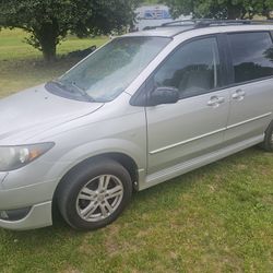 2005 Mazda MPV