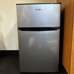 Whirlpool Mini Fridge with Freezer
