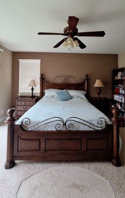 solid wood classic king size head board, end board, bed frame