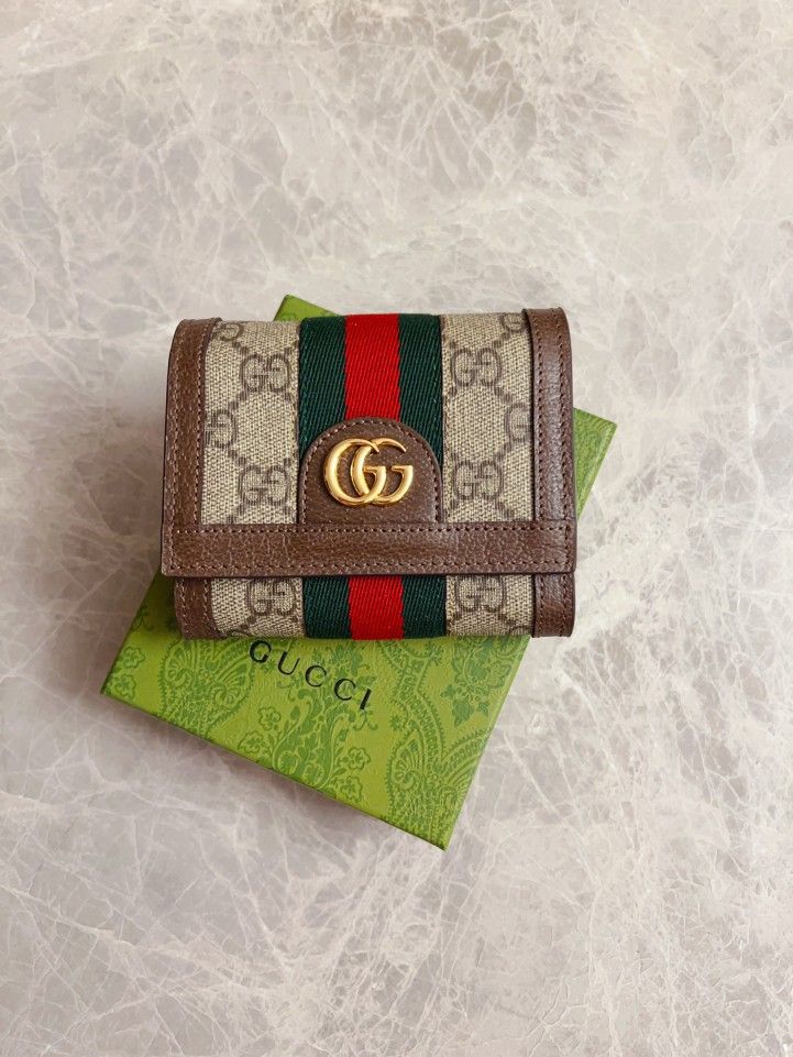 G*ucci wallet
