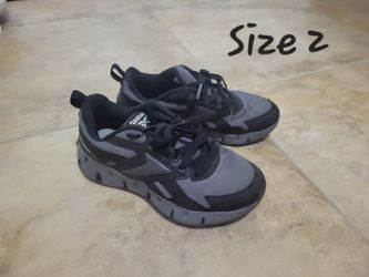 Boy's Reebok Shoes Size 2