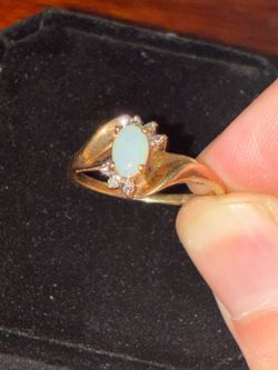 10k solid gold natural opal/diamond ring 8