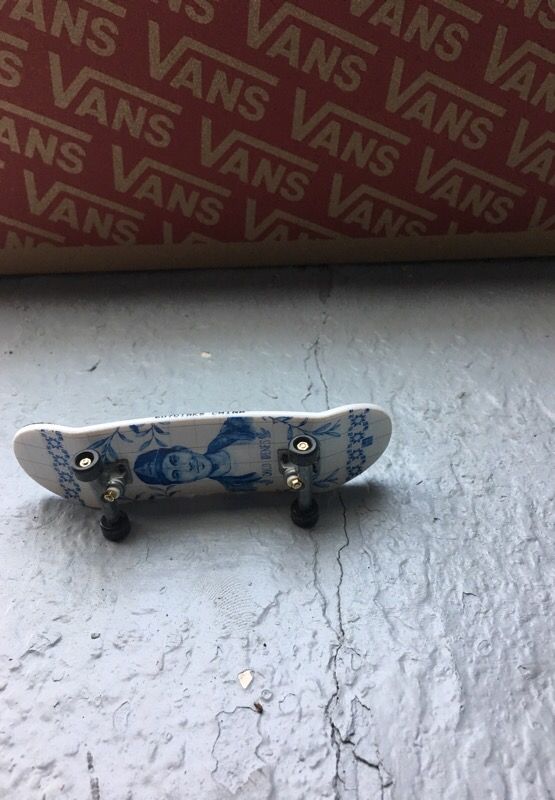 Tech Decks 7$ custom curved white and (mystery) old school Tech Deck