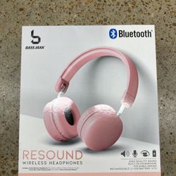 NWT Bluetooth Wireless Headphones 