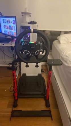 Moza r5 wheel and pedals bundle (NO STAND)