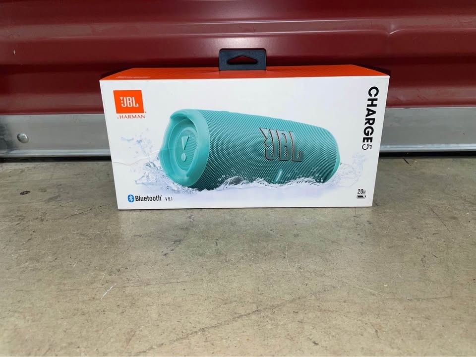 JBL Charge 5 - Portable Waterproof Speaker with Powerbank