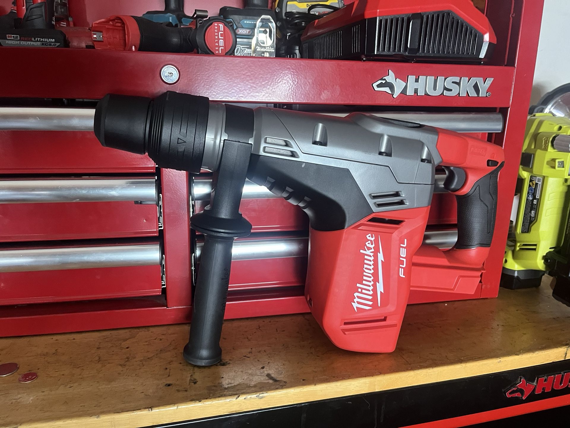 Milwaukee M18 FUEL 18V Lithium-Ion Brushless Cordless 1-9/16 in. SDS-Max Rotary Hammer (Tool-Only)