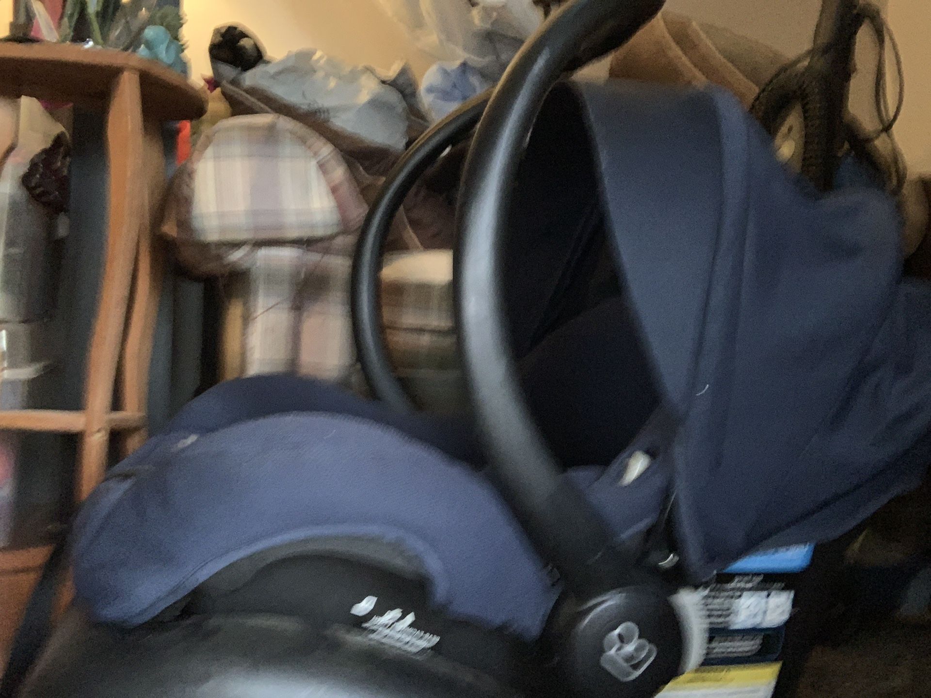Maxi-cosi Baby Stroller Car Seat,  Plus Detachable bassinet