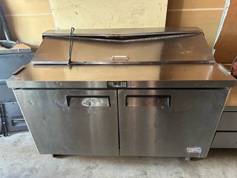 US Refrigeration USSV-60 60” Commercial 2-Door Salad Sandwich Prep Table Refrigerator