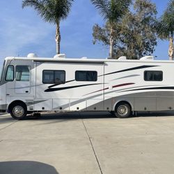 2004 Tiffin Allegro Bay 37’ 