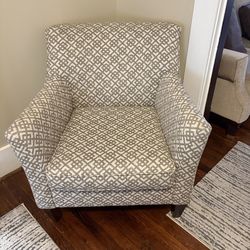 Macy’s Accent Chair – Great Condition