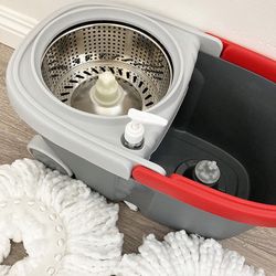 (Brand New) $25 Spin Mop Bucket Floor Cleaning System With Wheels Include 2 Microfiber Replacement Head 