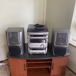 Aiwa Stereo With C/D, Cassette, Turntable And 2 Speakers