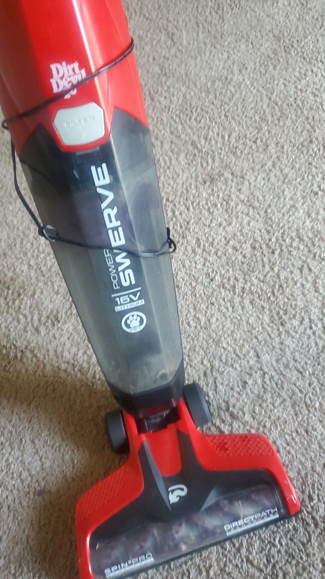 Rechargeable vacuum
