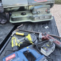 Todo En Foto / Muchas Cosas Por $140.  Puro Calenton Cuesta $299