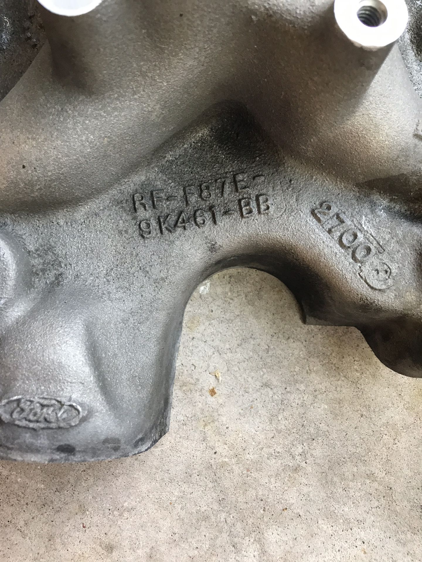 Ford GT40 Mustang Intake Manifolds Upper and Lower parts for Sale in Tempe, AZ OfferUp