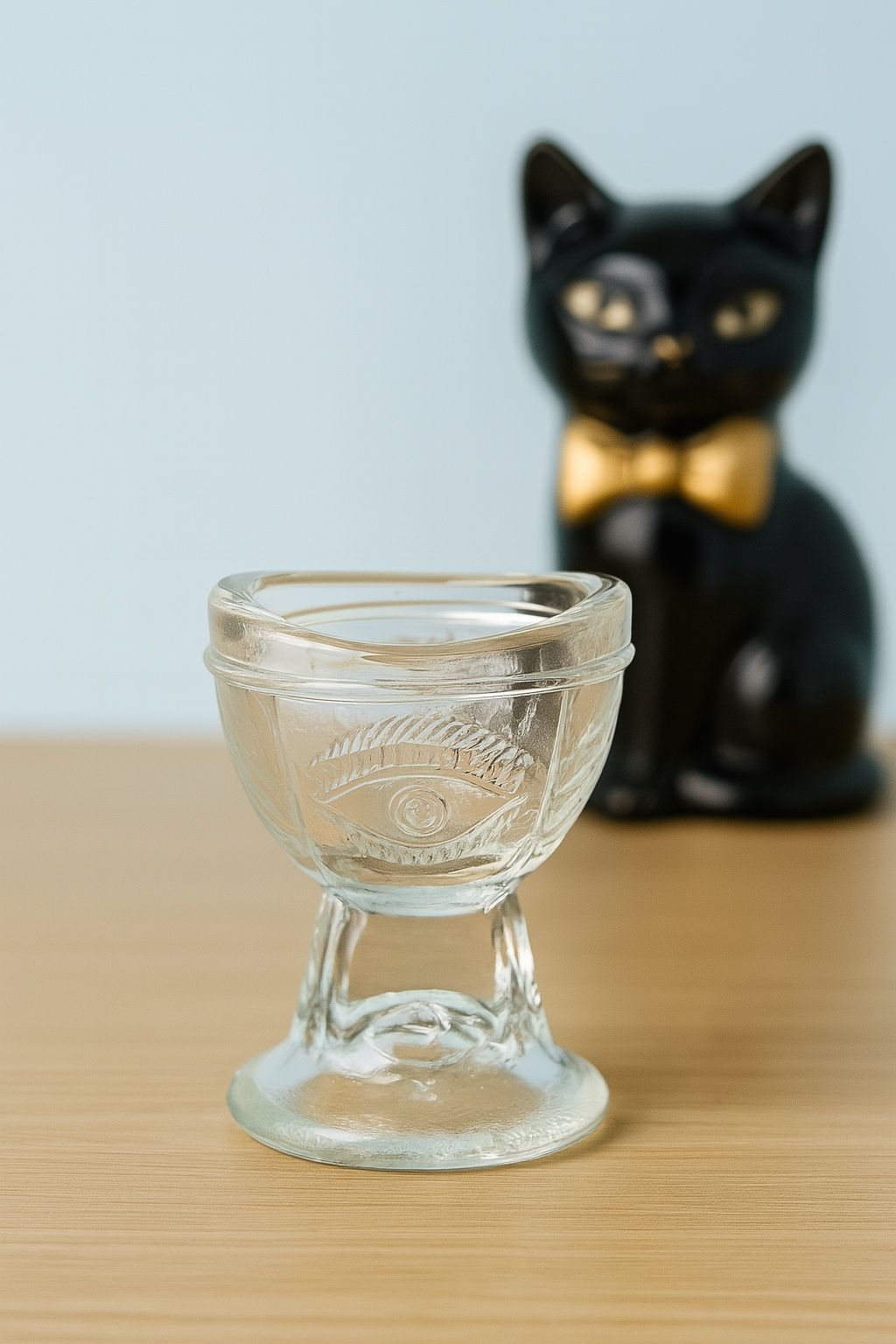 E-Z USA 1950s Pressed Glass Eye Wash Cup Pat. 1-19-37, 1.5x2”