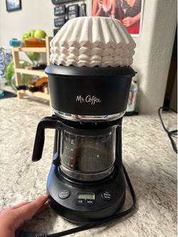 Coffee maker MOVING SALE NEED GONE