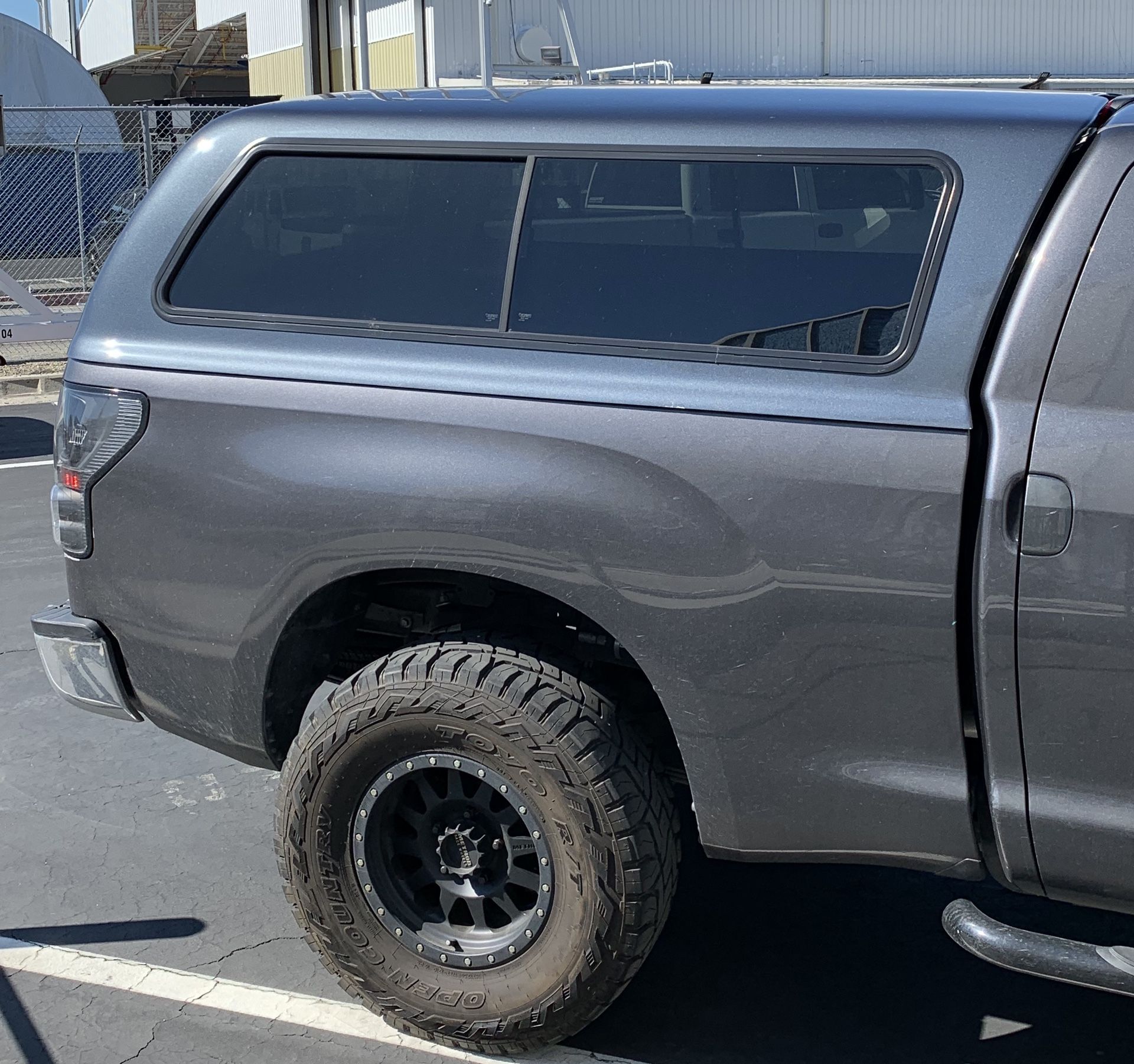Toyota Tundra Snug Top Camper Shell 2007-2013