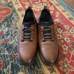 Men's Shoes Size 10.5