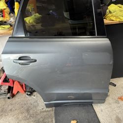 $(contact info removed) AUDI SQ5 Rear Right Door 