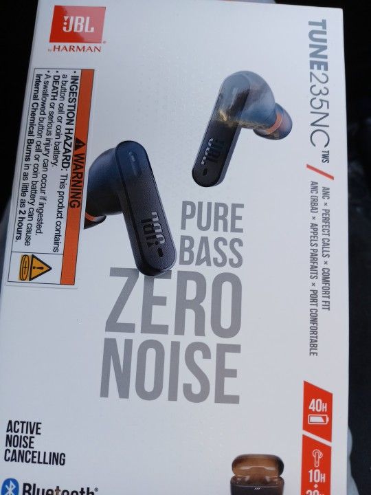 Jbl Earbuds New Unopened $50