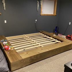 King Cedar Bed Frame 