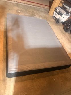 Free queen boxspring new