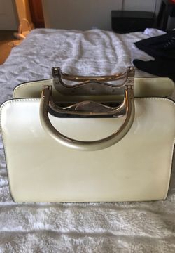 Pearl Tan with Gold Trim Medium size Purse
